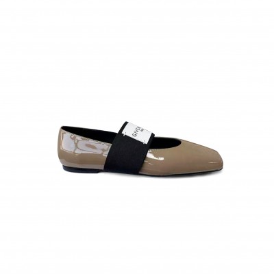 GIVENCHY SLICED SQUARE BALLERINAS IN PATENT LEATHER BE5010E2FF-610 GIVENCHY SLICED SQUARE BALLERINAS IN PATENT LEATHER BE5010E2FF-610